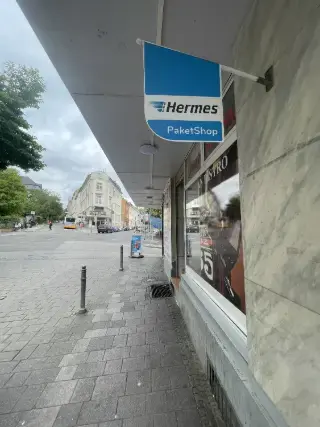 Hermes Paketshop Schild am Adler Kiosk Wiesbaden Adlerstraße 45
